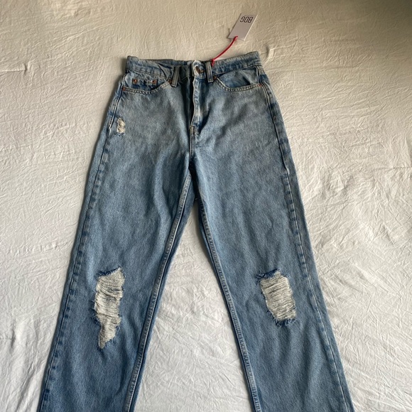 Urban Outfitters Ripped Jeans NWT - Picture 1 of 13